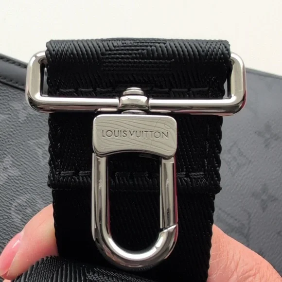Louis Vuitton Black Monogram Gaston - Picture 10 of 11